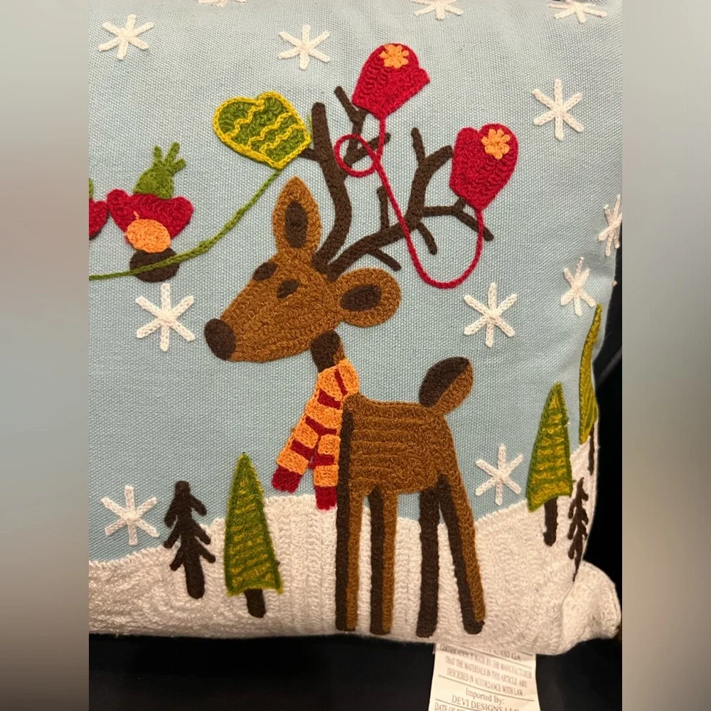 NWT Reindeer Christmas Crewel Throw Pillow Devi Designs